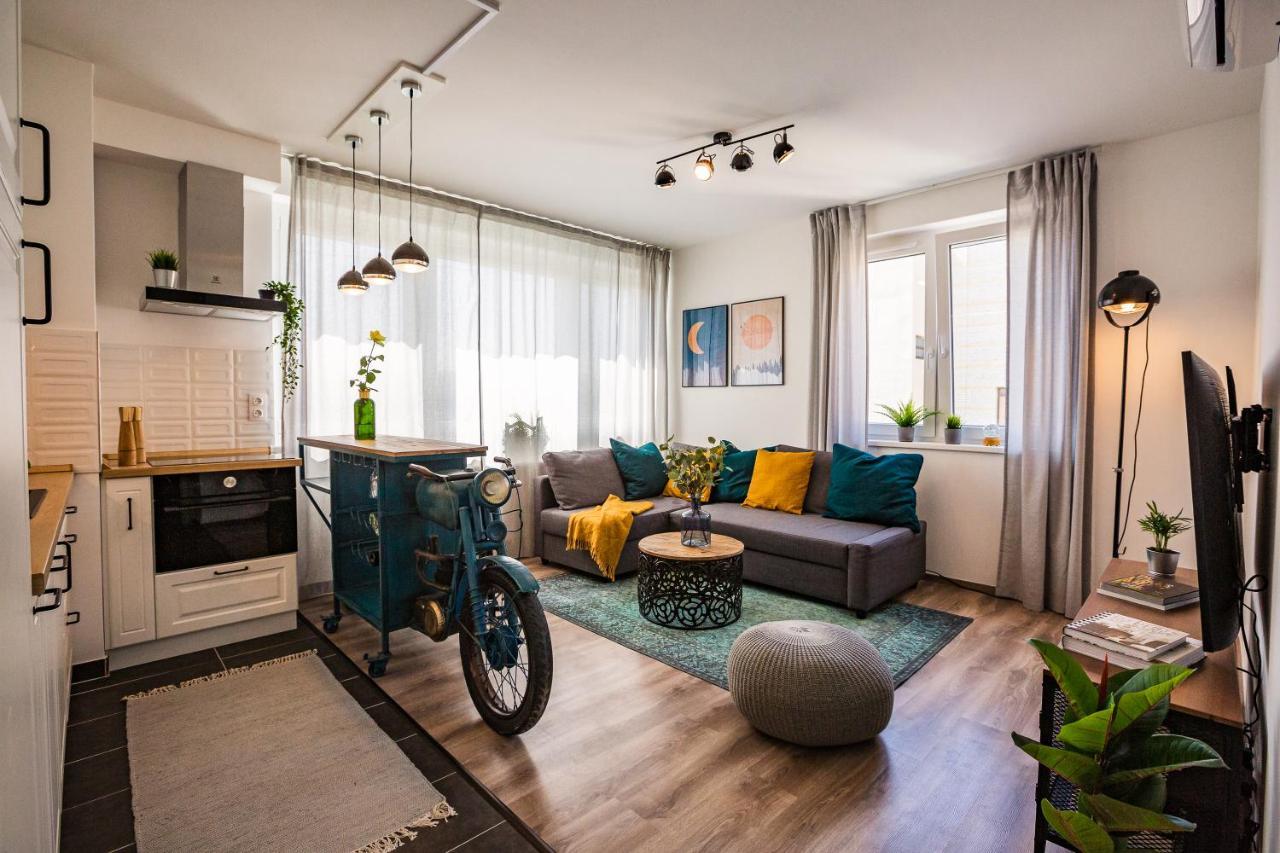 Stylish Oasis Central Apartment With Ac And Parking Budapest Extérieur photo