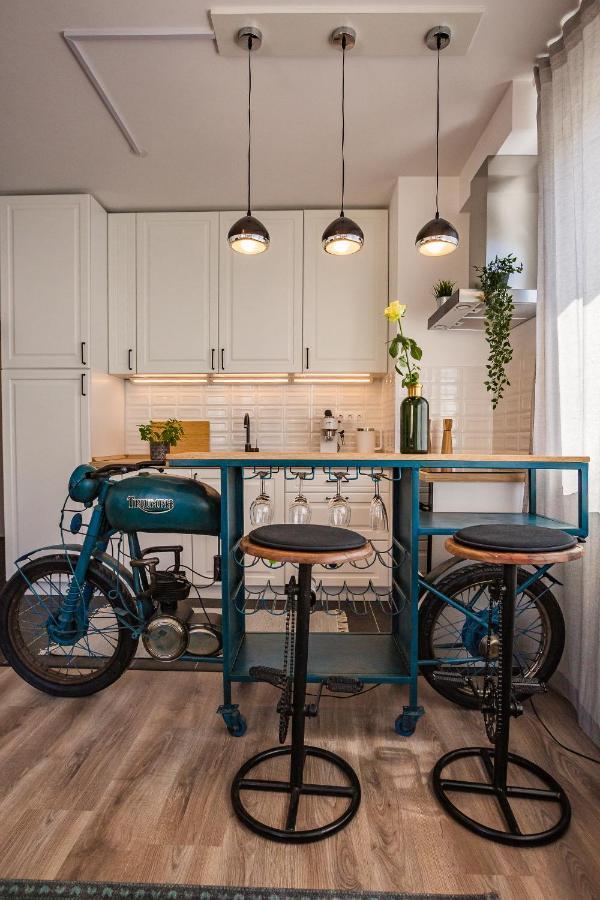 Stylish Oasis Central Apartment With Ac And Parking Budapest Extérieur photo