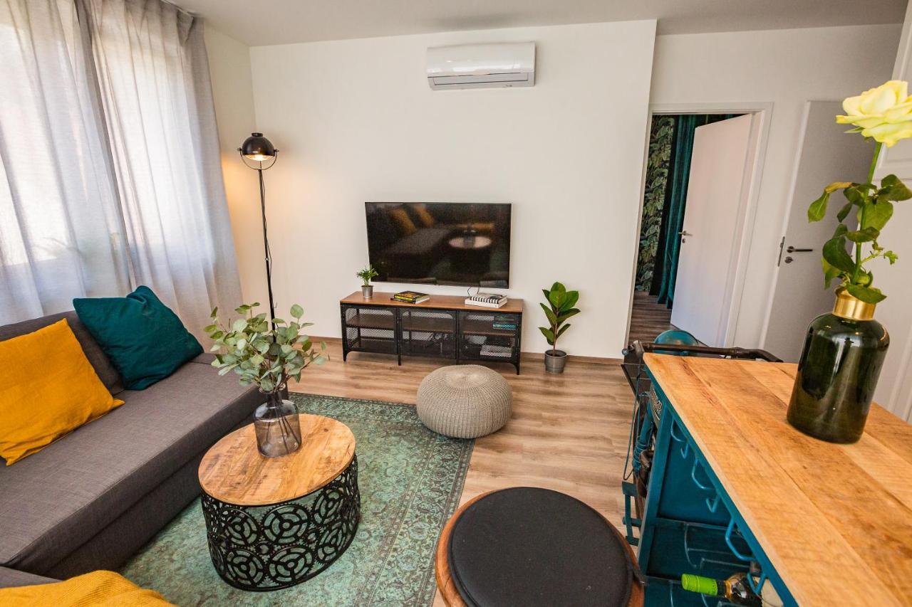 Stylish Oasis Central Apartment With Ac And Parking Budapest Extérieur photo